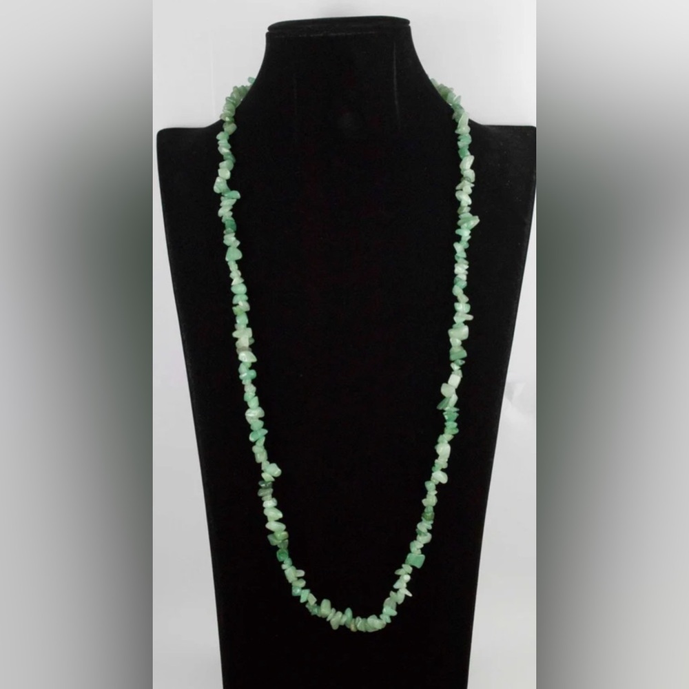 green aventurine chip necklace
